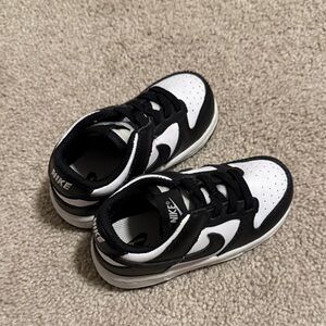 Nike Kids Black and White Low-Top Sneakers